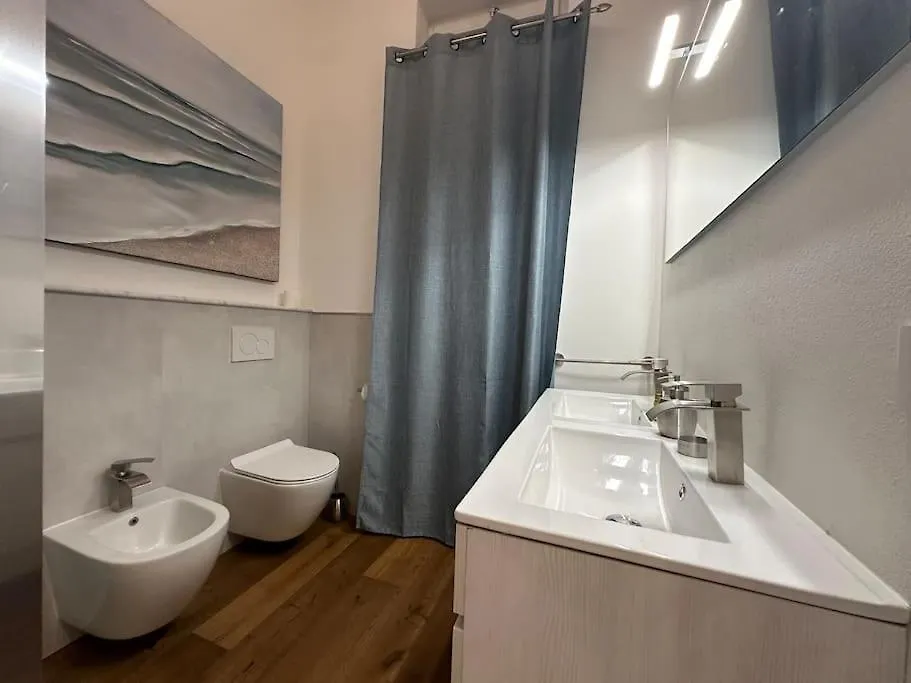 Modern Apartment Next The Beach Viareggio Olaszország