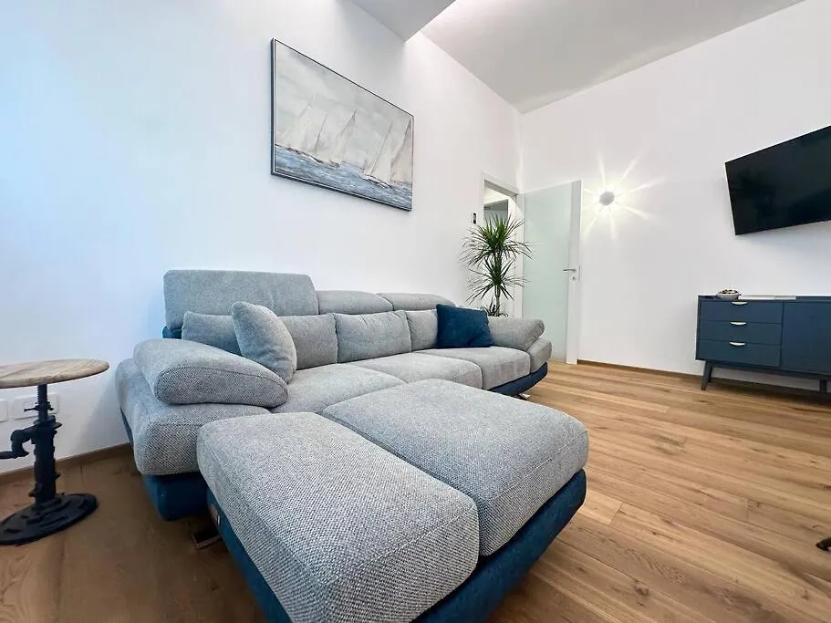 Modern Apartment Next The Beach Viareggio