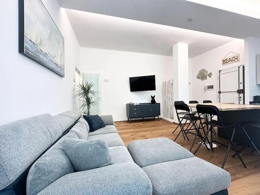 Modern Apartment Next The Beach Viareggio 0*,